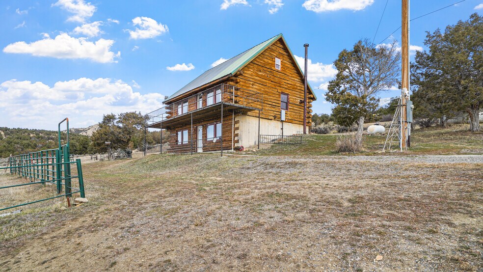 More Photos Of 41 County Road 9, Meeker Specialty For Sale