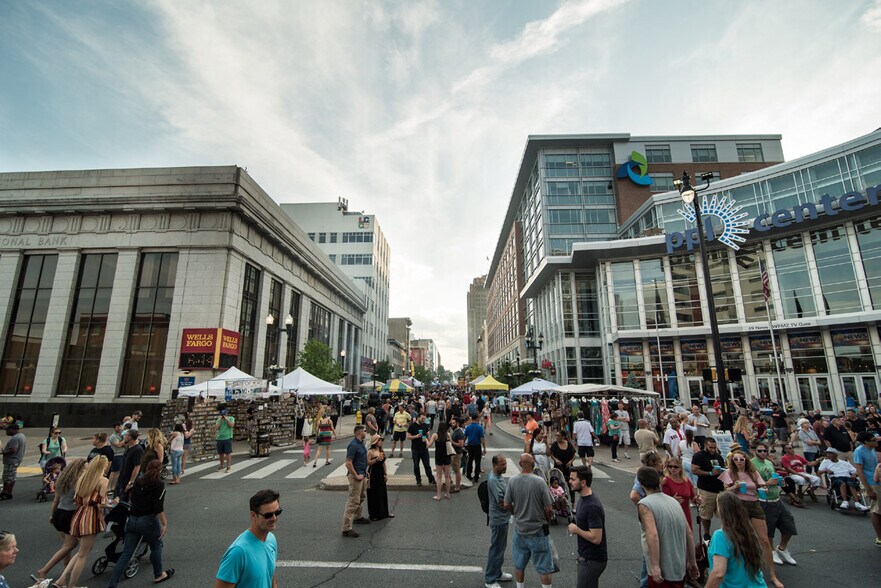 More Photos Of 702 Hamilton St, Allentown Office For Lease