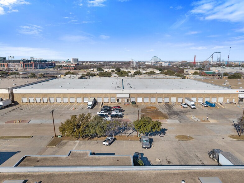 More Photos Of 2001-2023 Exchange Dr, Arlington Distribution For Lease
