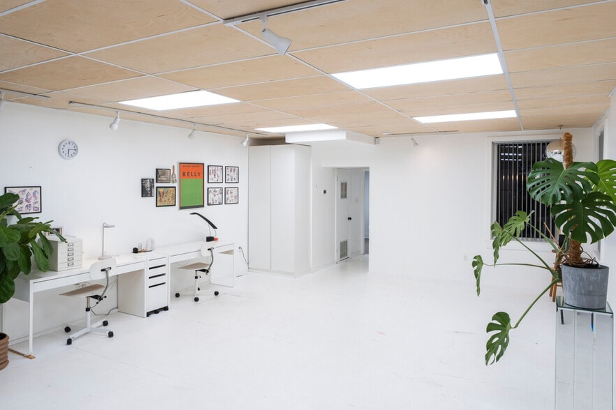 More Photos Of 924 W Walnut St, Allentown Storefront Retail Office For Sale
