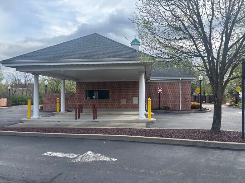 More Photos Of 2630 Rochester Rd, Cranberry Township Freestanding For Lease