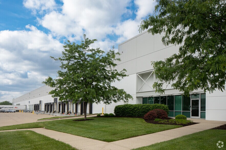 Primary Photo Of 1107-1133 Aviation Blvd, Hebron Distribution For Lease