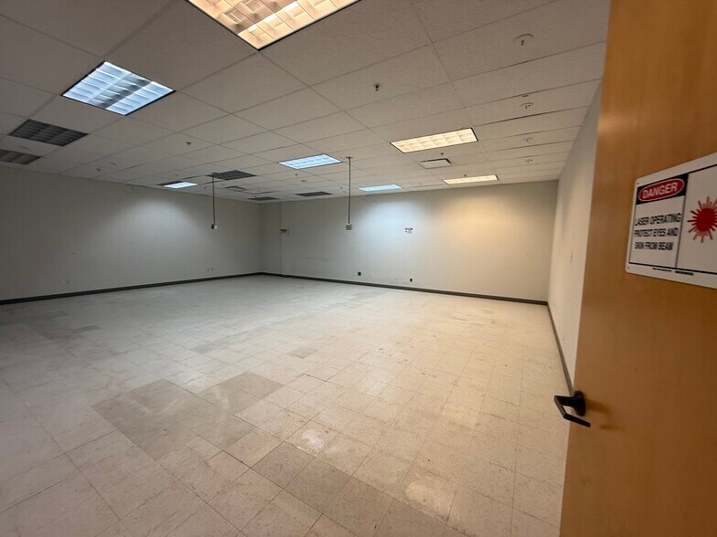 More Photos Of 2526 Qume Dr, San Jose Light Distribution For Lease