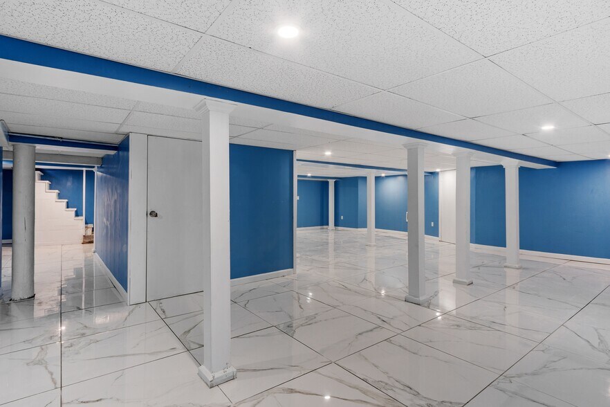More Photos Of 127-129 Lowell St, Methuen Freestanding For Lease