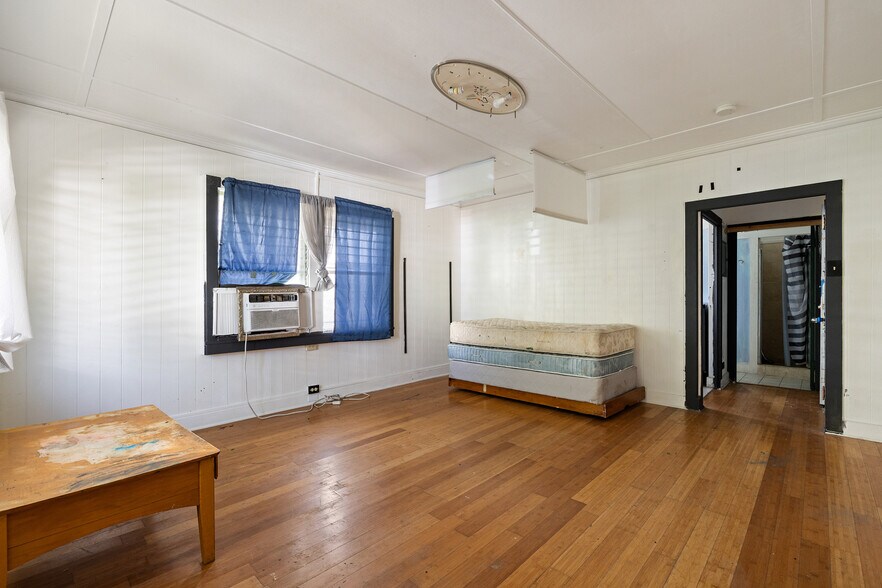 More Photos Of 1637 Kewalo St, Honolulu Apartments For Sale