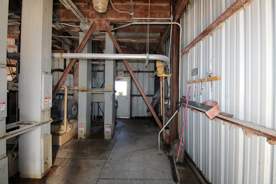 More Photos Of 6059 159th St, Galva Food Processing For Sale