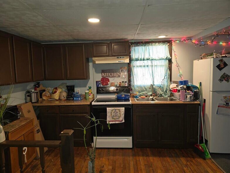 More Photos Of 96 Chester Rd, Springfield Apartments For Sale