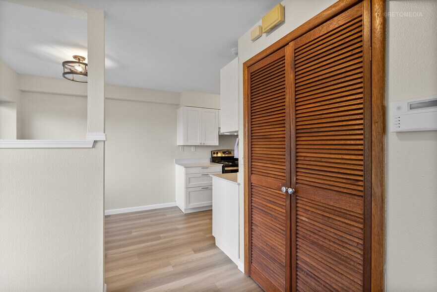 More Photos Of 3020-3024 SW 12th Ave, Portland Apartments For Sale