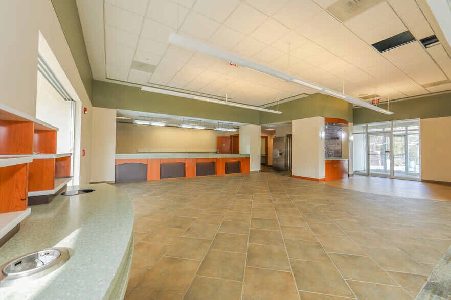 More Photos Of 1610 Main Ave, Clifton Bank For Sale