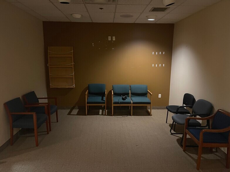 More Photos Of 299 Carew St, Springfield Medical For Sale