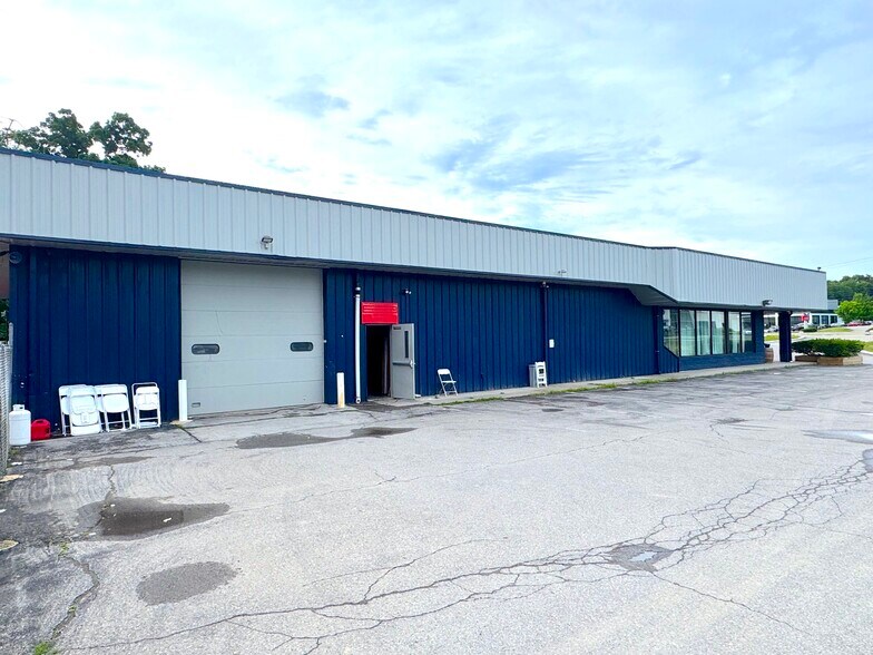 More Photos Of 1155 Route 9, Wappingers Falls Showroom For Sale