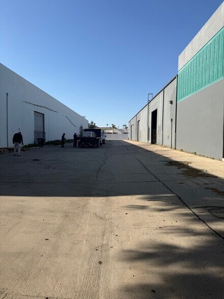 More Photos Of 13405 Estelle St, Corona Land For Lease