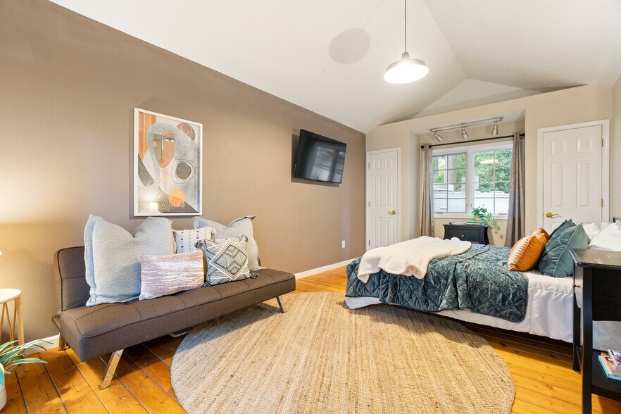 More Photos Of 1824 SW Greenway Cir, West Linn Specialty For Sale