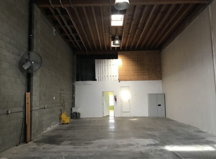 More Photos Of 1220 251st St, Harbor City Warehouse For Lease