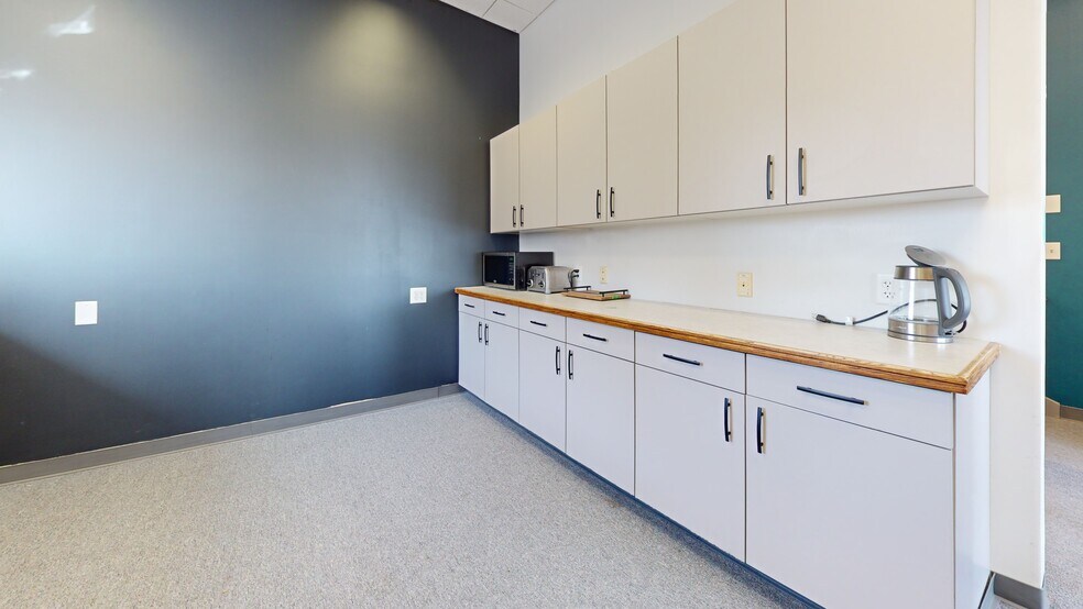 More Photos Of 22 E 2nd St, Duluth Storefront Retail Residential For Sale