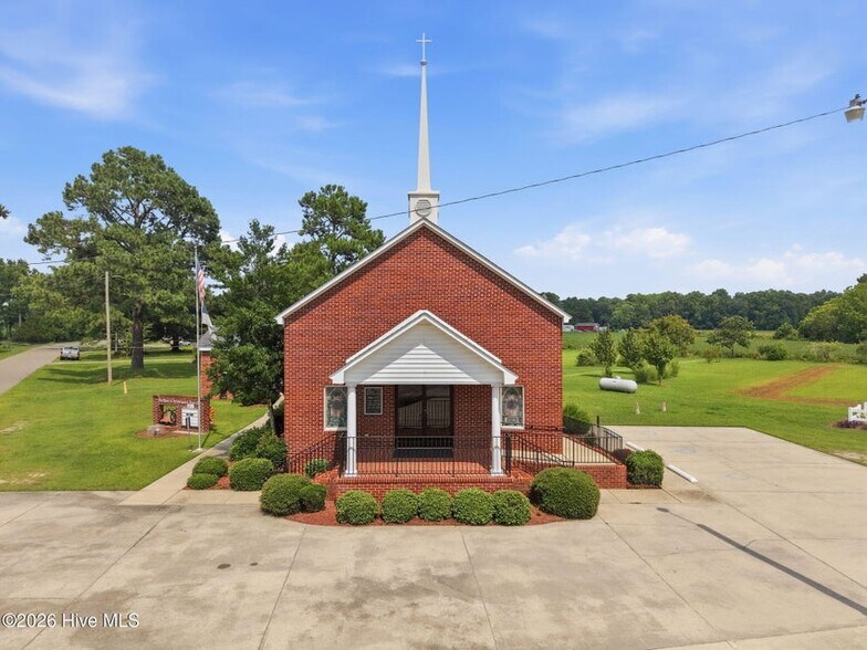 More Photos Of 2611 Fire House rd, Greenville Flex For Sale