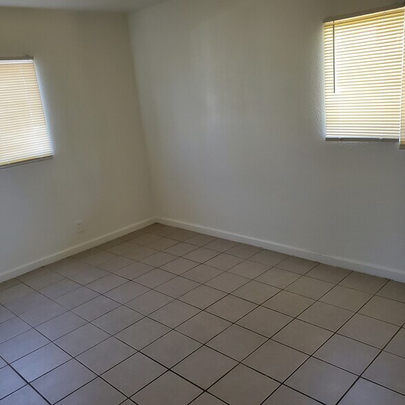 More Photos Of 810-820 Lampasas Ave, Sacramento Apartments For Sale