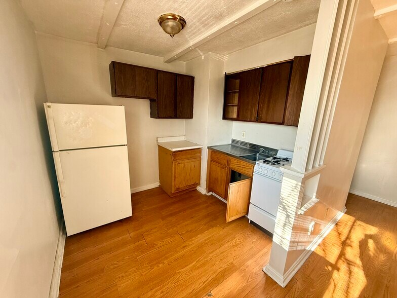 More Photos Of 2512-2516 Highland Ave, Cincinnati Apartments For Sale