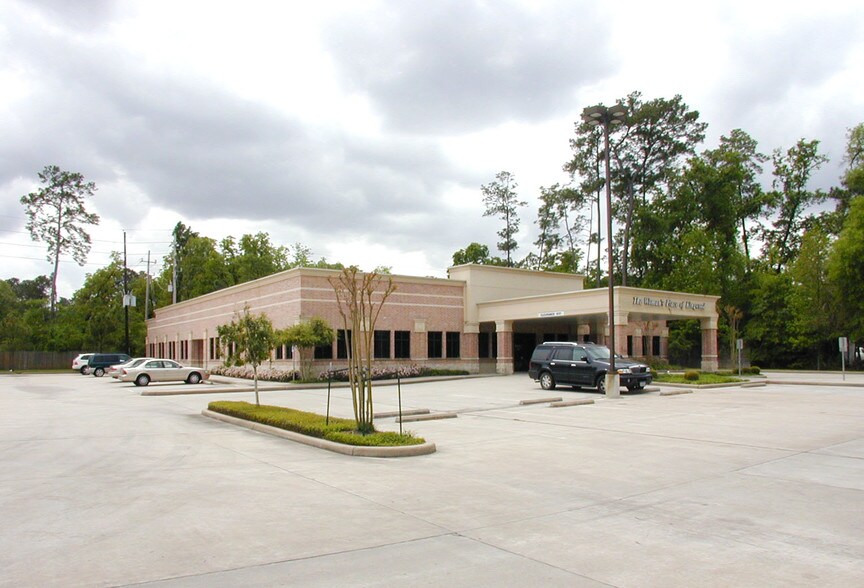 Primary Photo Of 1330 Kingwood Dr, Kingwood Medical For Lease