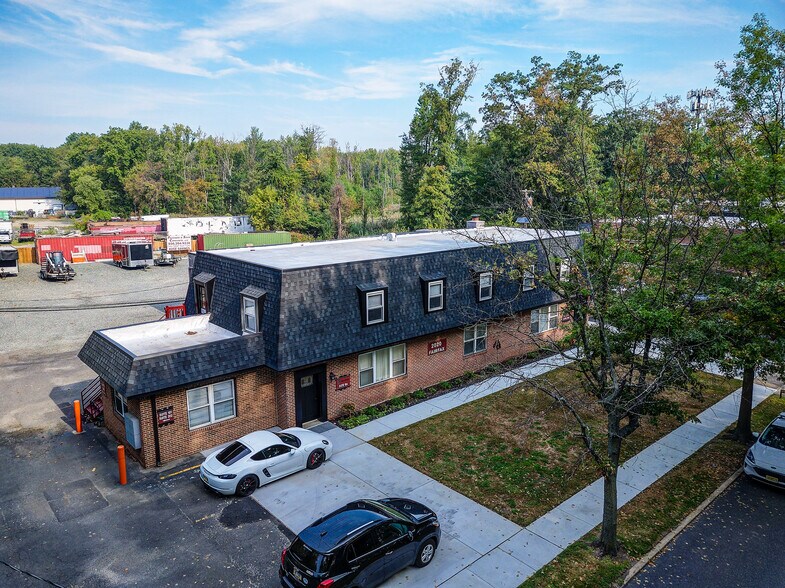 More Photos Of 2020 Fairfax Ave, Cherry Hill Office For Lease
