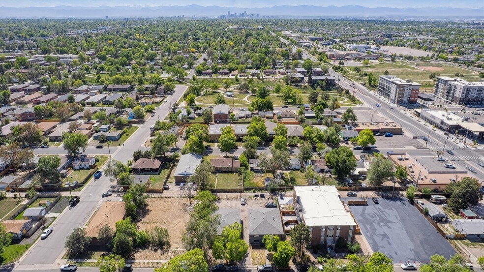 More Photos Of 1923 Dallas St, Aurora Apartments For Sale
