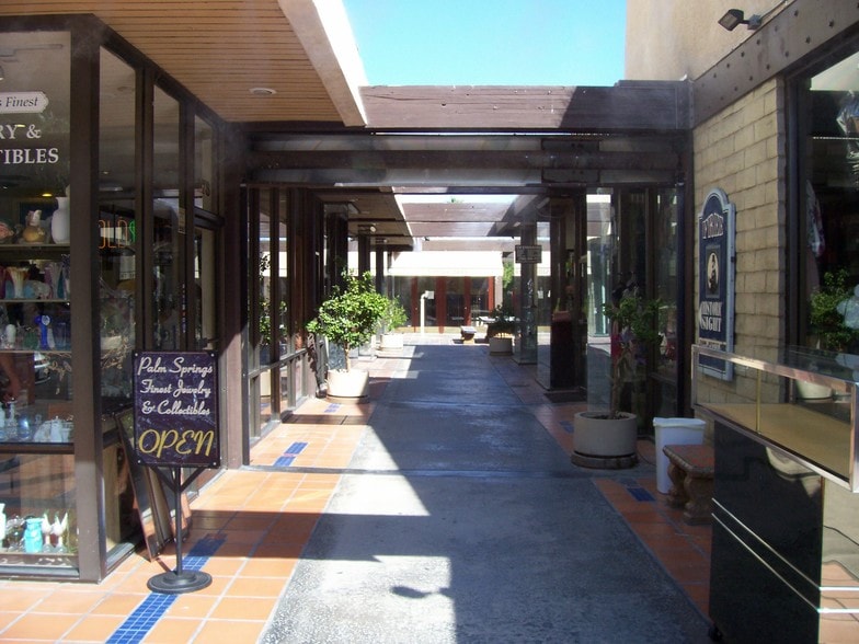 More Photos Of 266-278 N Palm Canyon Dr, Palm Springs Storefront For Lease