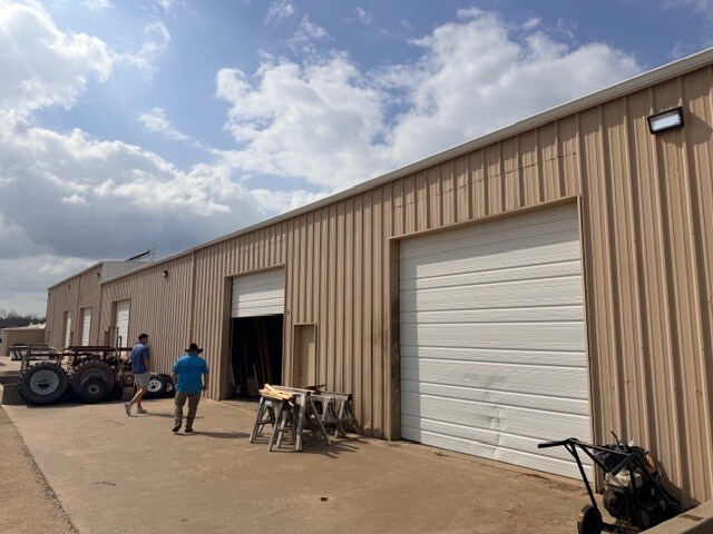 More Photos Of 413 Lee Rd, Mineral Wells Warehouse For Sale
