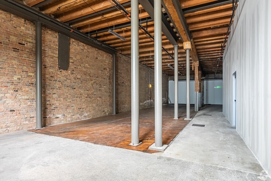 More Photos Of 4130-4150 S Wabash Ave, Chicago Manufacturing For Sale