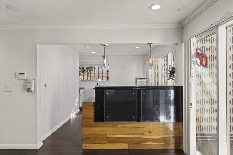 More Photos Of 556 N 1st St, San Jose Medical For Sale