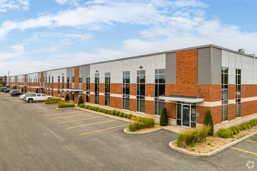 More Photos Of 925-973 Rue Des Forges, Terrebonne Warehouse For Lease