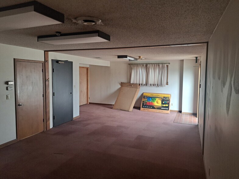 More Photos Of 4602 N US Highway 63, West Plains Flex For Sale