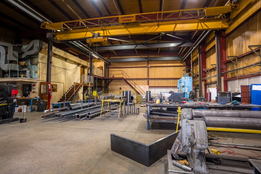 More Photos Of 722 Ketcham St, Indianapolis Warehouse For Sale