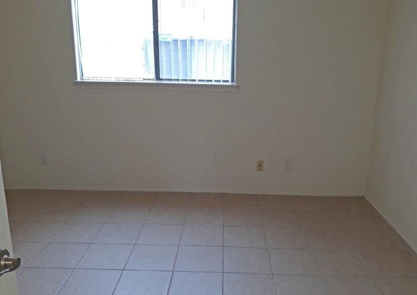 More Photos Of 2616 Muriel St NE, Albuquerque Apartments For Sale