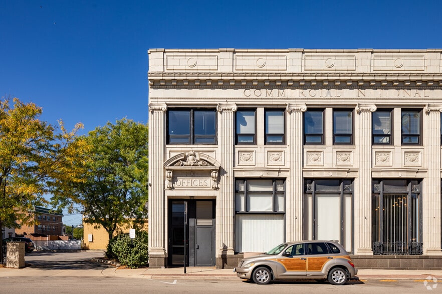 More Photos Of 115 7th St, Rockford Medical For Sale