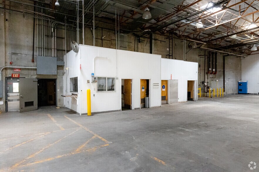 More Photos Of 1345 N Montebello Blvd, Montebello Freestanding For Lease