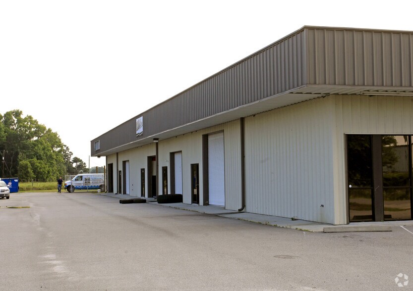 More Photos Of 124 Goshen Road Ext, Rincon Light Manufacturing For Lease