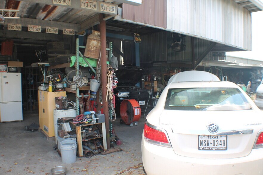 More Photos Of 13104 Cullen Blvd, Houston Land For Sale