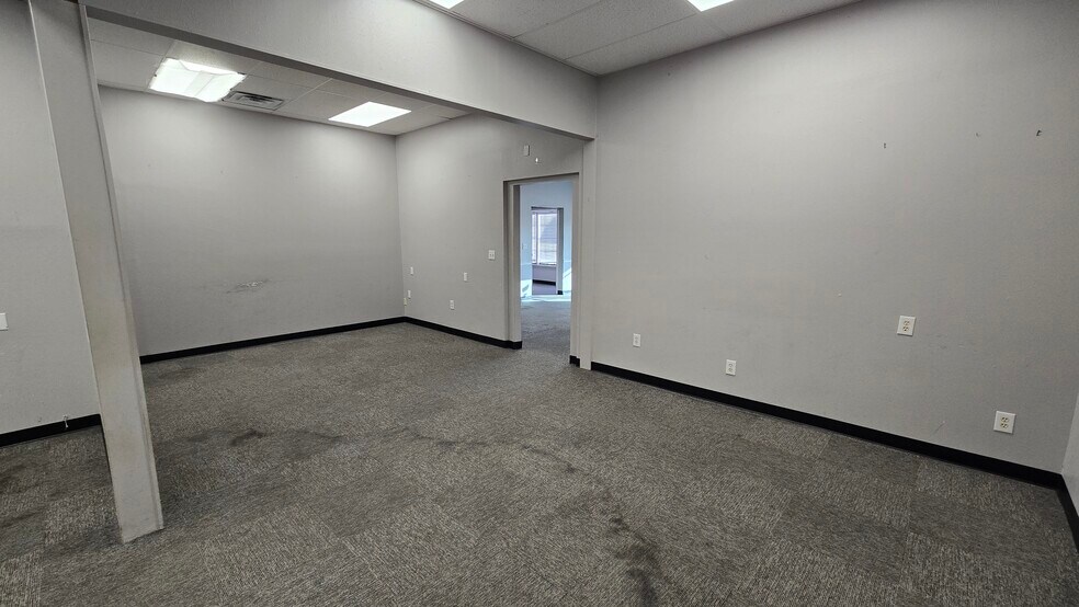 More Photos Of 5720 Gall Blvd, Zephyrhills Office For Lease