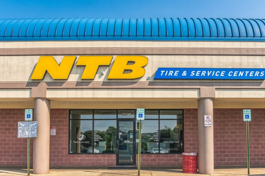 More Photos Of 9900 Greenbelt Rd, Lanham Storefront For Sale