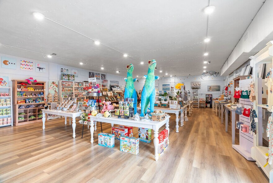 More Photos Of 1700 Highway 35 N, Rockport Storefront Retail Office For Sale