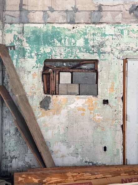 More Photos Of 701 W King St, Cocoa Warehouse For Sale