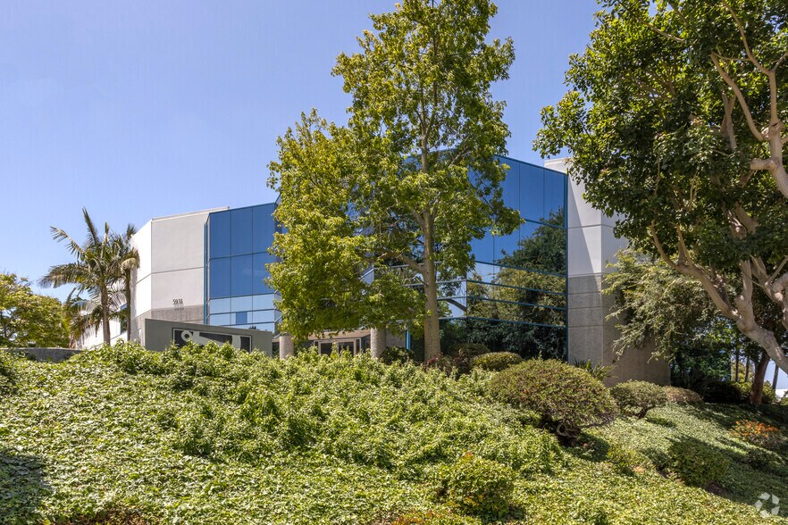More Photos Of 5931 Darwin Ct, Carlsbad Warehouse For Lease