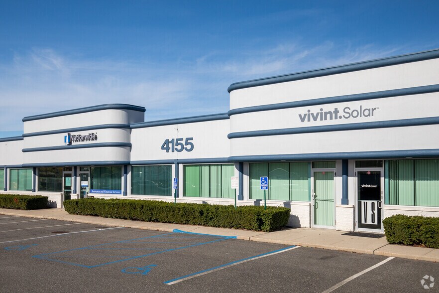 More Photos Of 4155 Veterans Memorial Hwy, Ronkonkoma Office For Lease