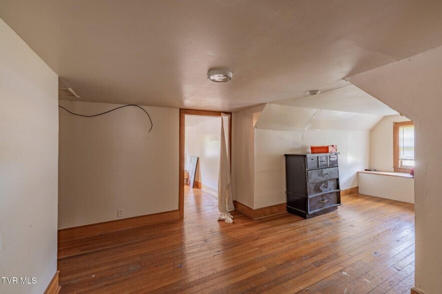 More Photos Of 100 Salvage Ln, Johnson City Apartments For Sale