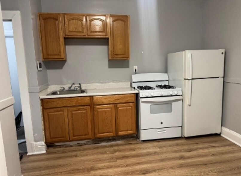 More Photos Of , Hartford Unknown For Sale