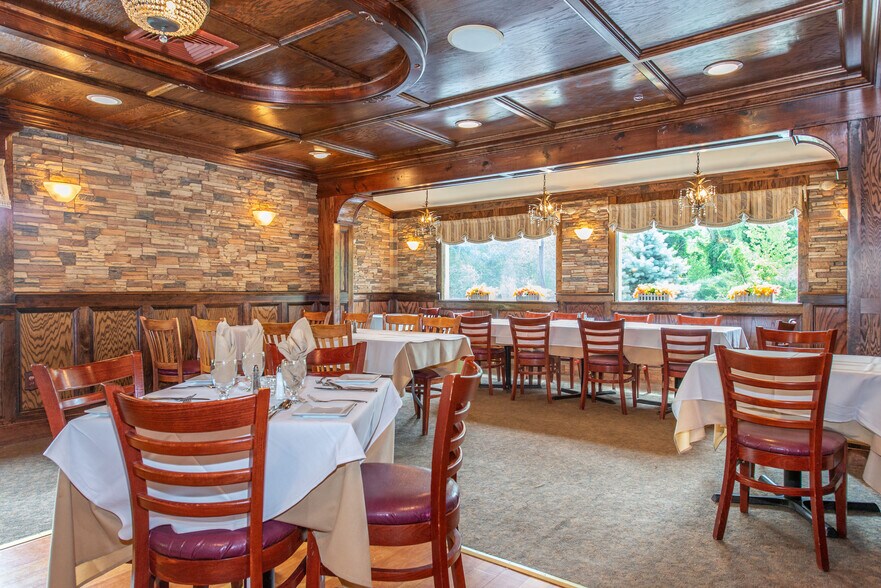 More Photos Of 3673 State Rt 94, Hamburg Restaurant For Sale