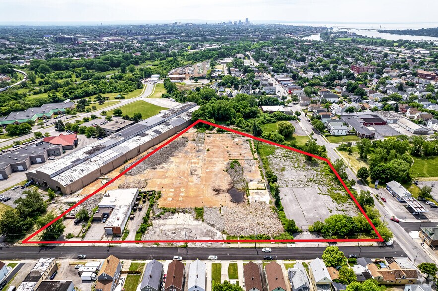 More Photos Of 25 Rano St, Buffalo Manufacturing For Lease