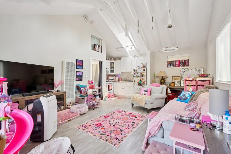 More Photos Of 829 San Anselmo Ave, San Anselmo Apartments For Sale