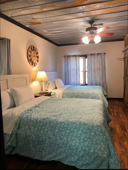 More Photos Of 33 Rose Petal Ln, Ellijay General Retail For Sale