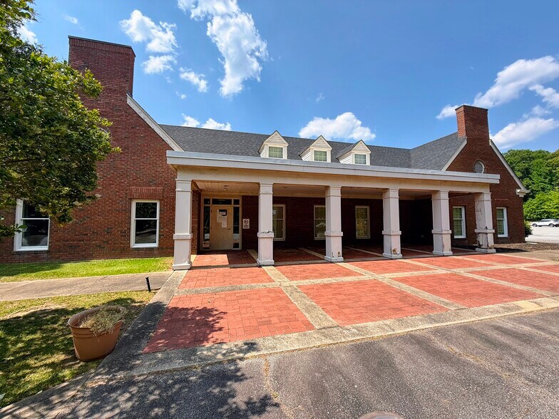 Primary Photo Of 100 Medical Center Dr, Woodruff Medical For Lease